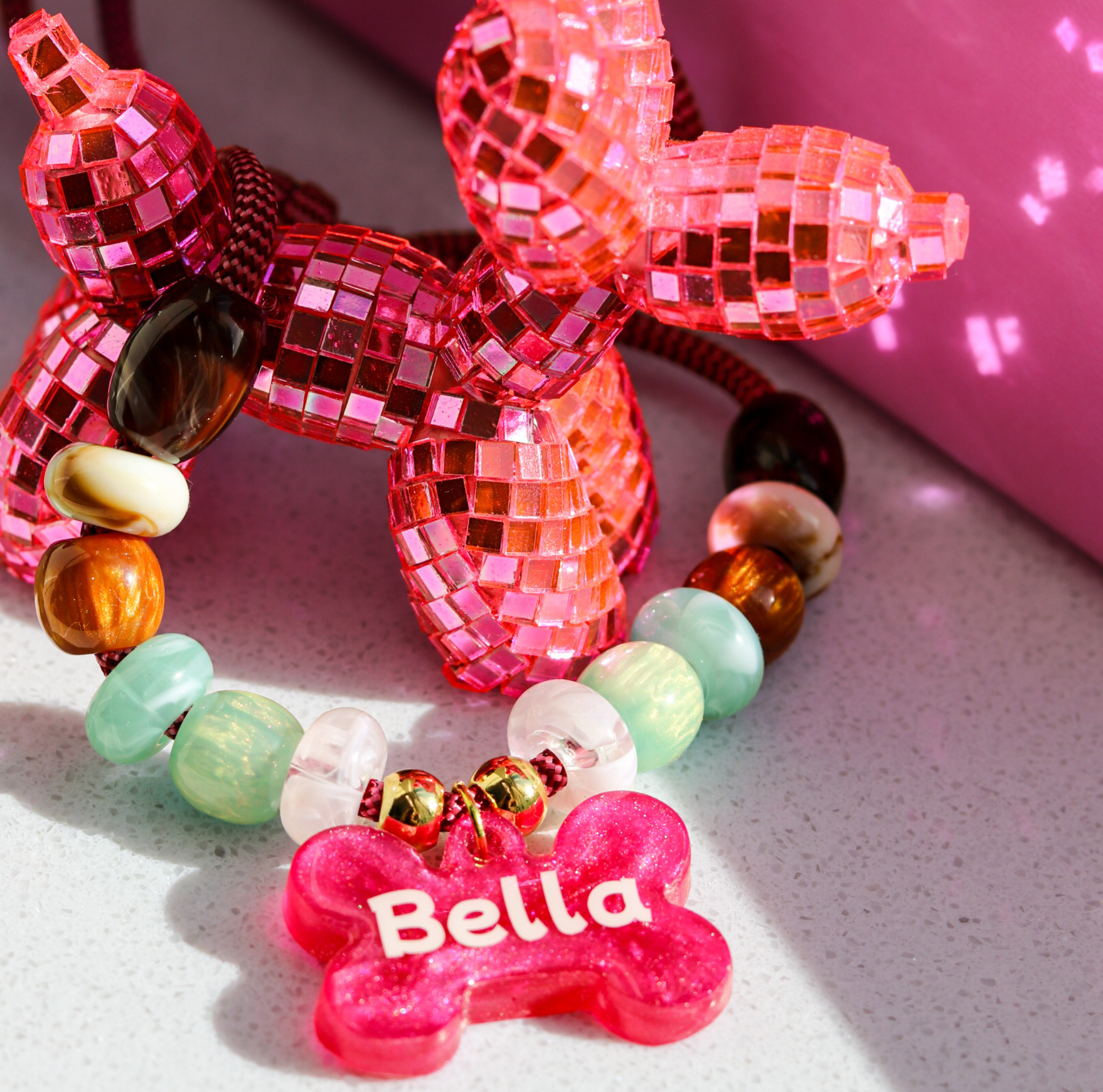 Honden ketting met Kralen Wildberry Mint close up foto